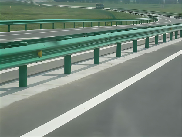 聊城高速护栏板守护安全广泛应用于多个行业